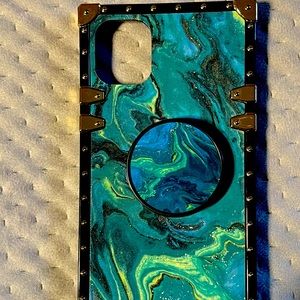 It’s a very detailed case with some bling